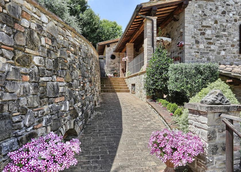Umbria San Venanzo Exterior Detail