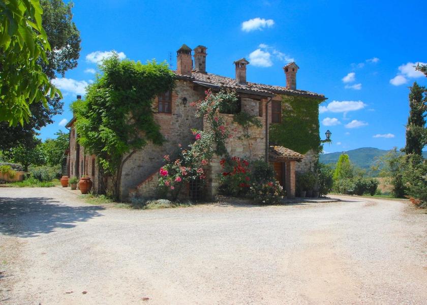 Umbria San Venanzo Exterior Detail