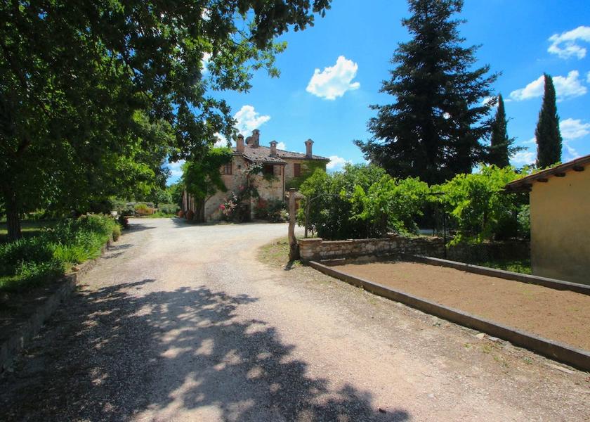 Umbria San Venanzo Exterior Detail