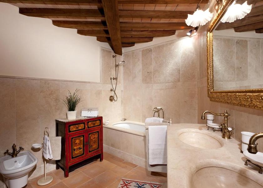 Umbria San Venanzo Room