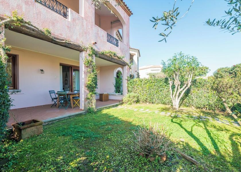 Sardinia Loiri Porto San Paolo Outdoor Dining