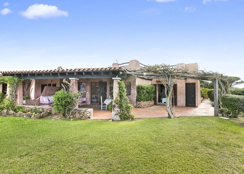 Sardinia Loiri Porto San Paolo Exterior Detail