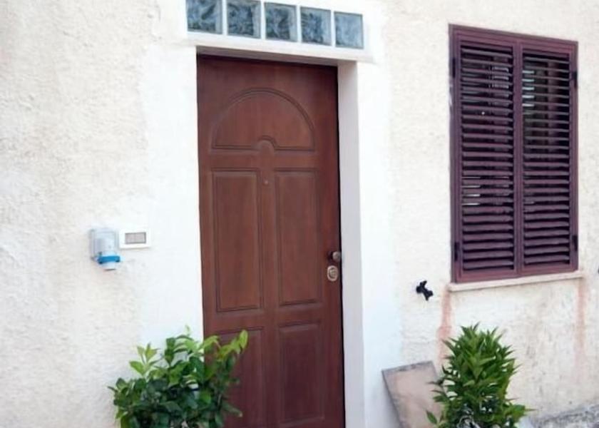 Abruzzo Rocca San Giovanni Exterior Detail