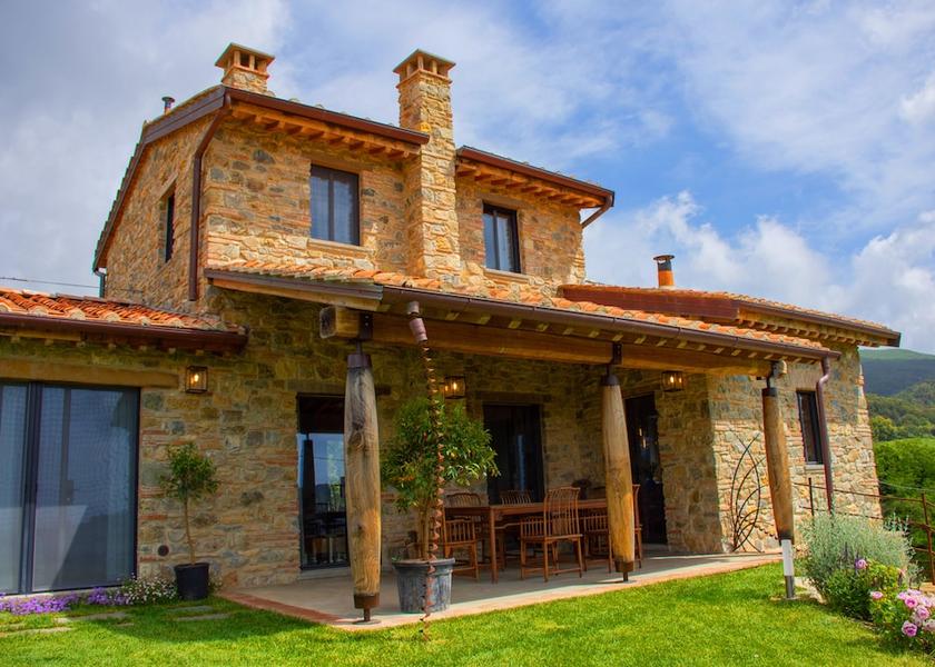 Tuscany Riparbella Exterior Detail