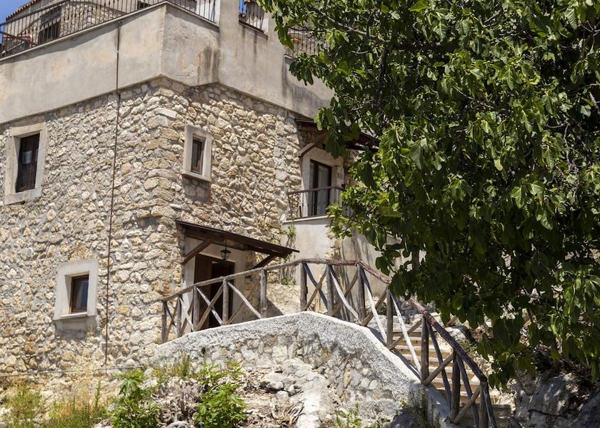 Puglia Vico Del Gargano Exterior Detail
