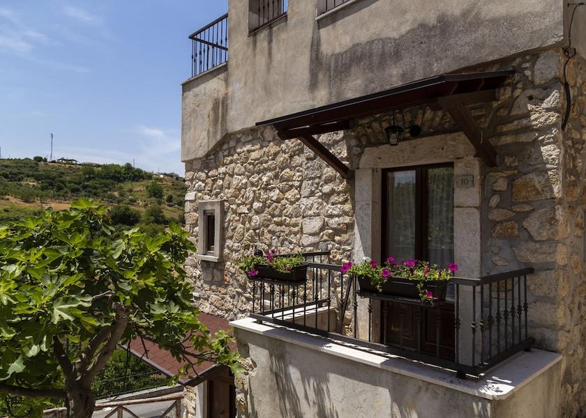 Puglia Vico Del Gargano Exterior Detail