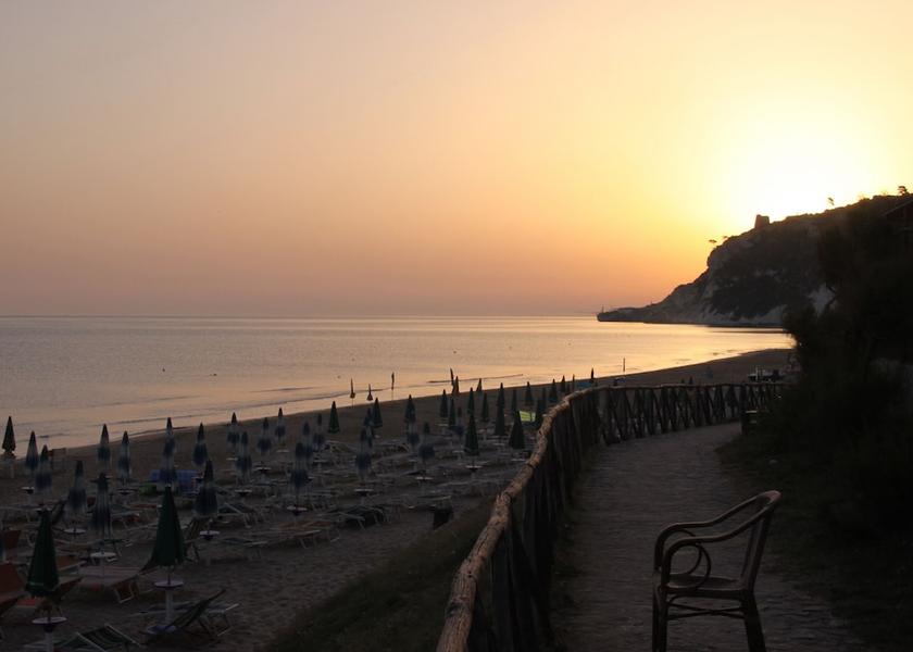 Puglia Vico Del Gargano Beach