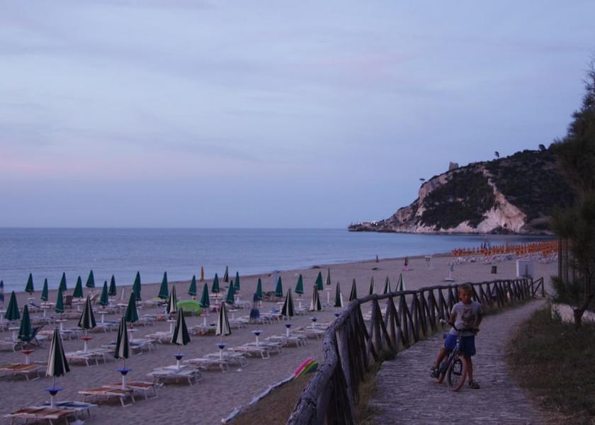 Puglia Vico Del Gargano Beach