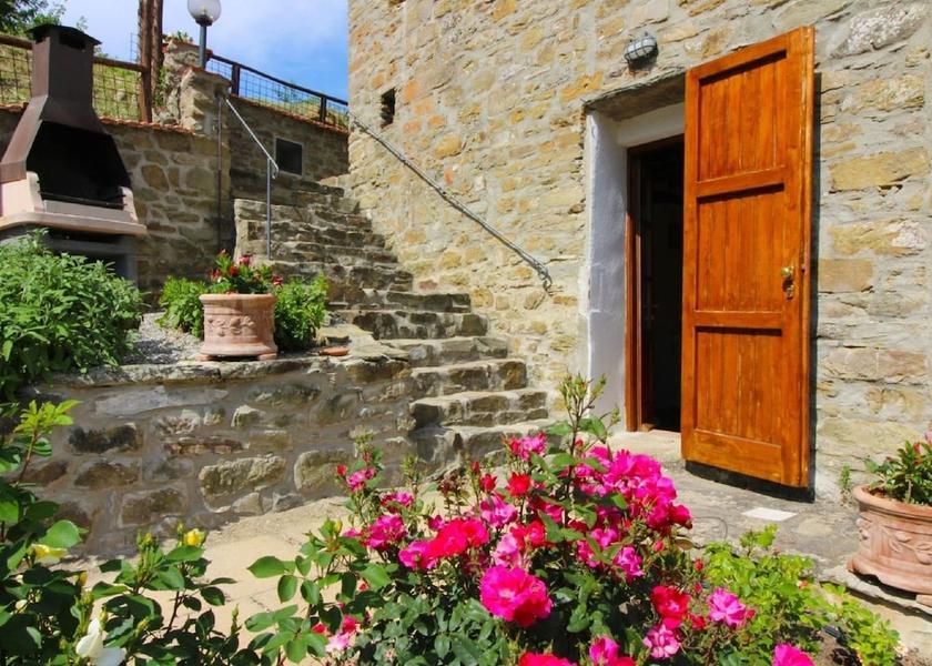Tuscany Castiglion Fiorentino Exterior Detail