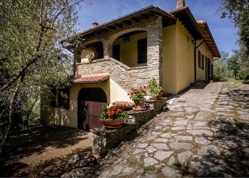 Tuscany Castiglion Fiorentino Exterior Detail