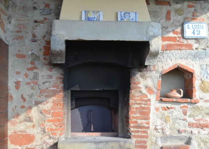 Tuscany Castiglion Fiorentino Exterior Detail