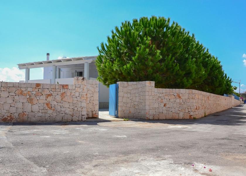 Puglia Polignano A Mare Exterior Detail