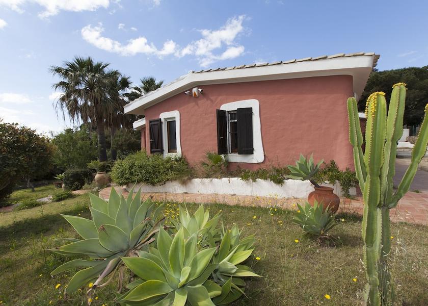 Sardinia Maracalagonis Exterior Detail