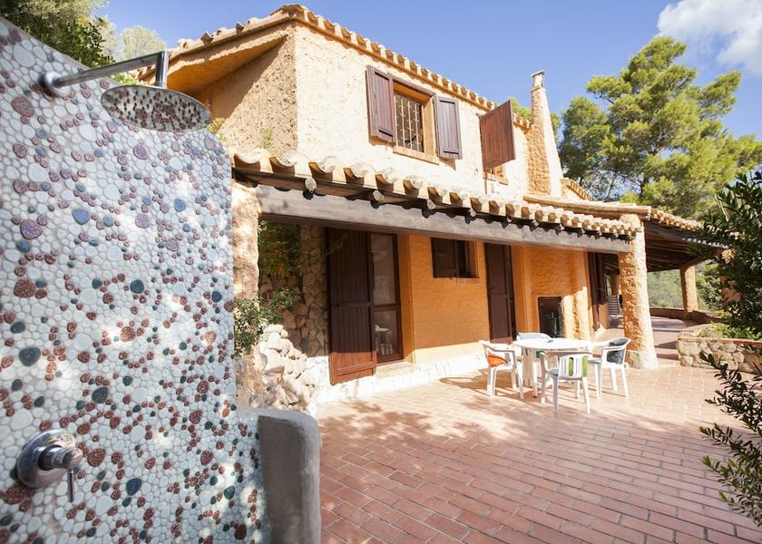 Sardinia Maracalagonis Exterior Detail