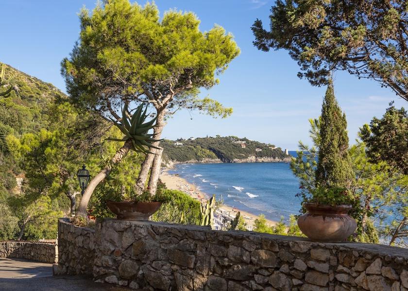 Lazio Gaeta Exterior Detail