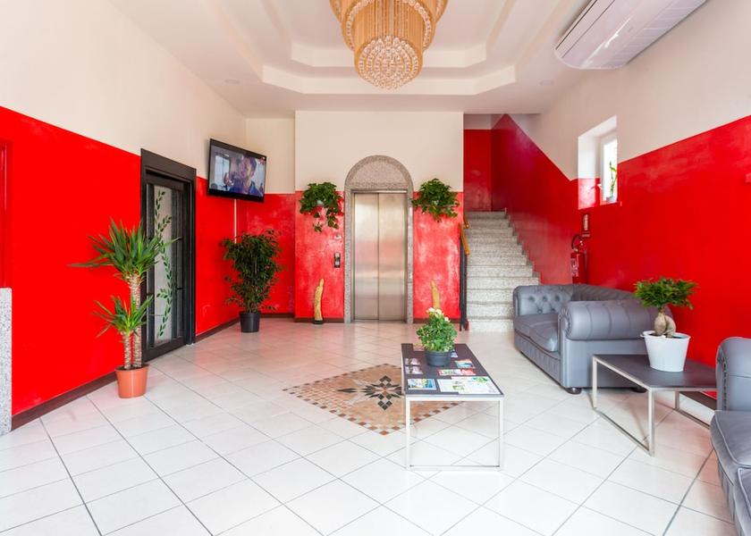 Piedmont Dormelletto Lobby