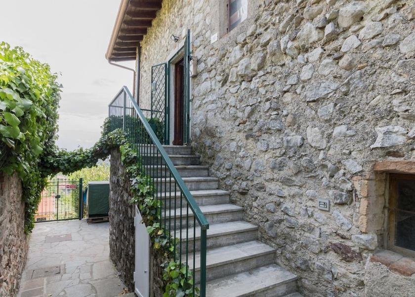 Lombardy Soiano del Lago Exterior Detail