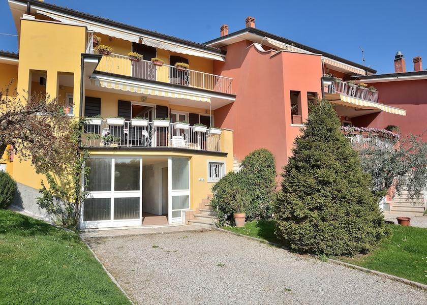 Veneto Cavaion Veronese Exterior Detail