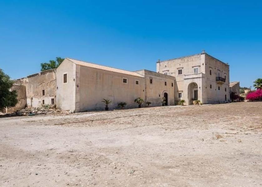 Sicily Ispica Exterior Detail