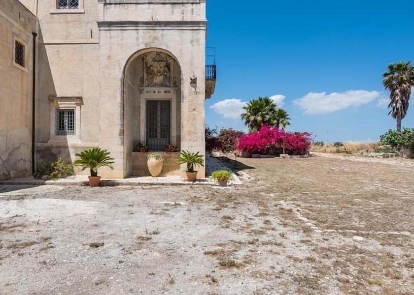 Sicily Ispica Exterior Detail