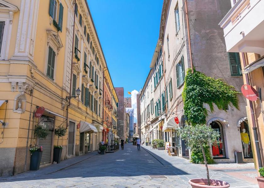 Liguria Albenga Amenity