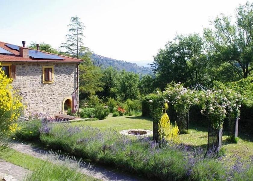 Tuscany Arcidosso Exterior Detail