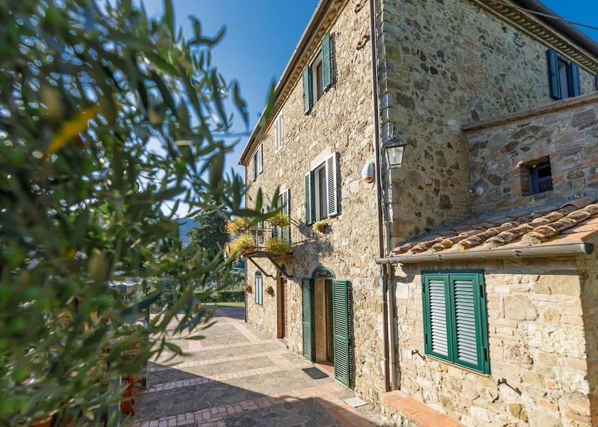 Tuscany Cetona Exterior Detail