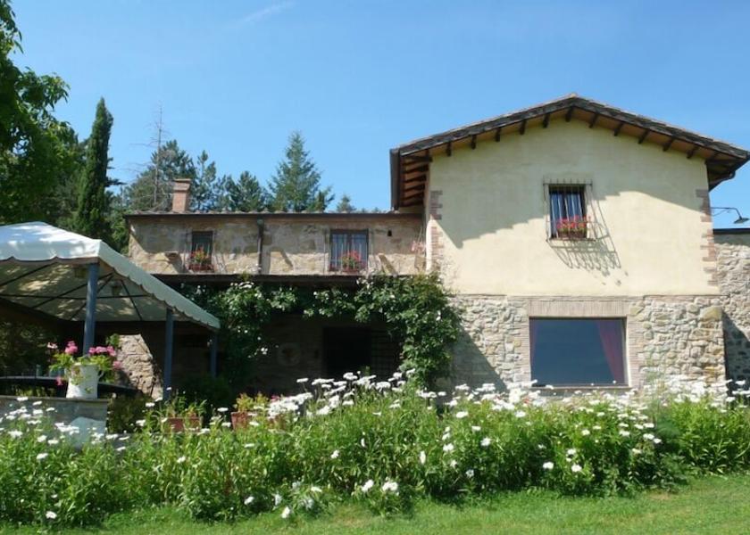 Tuscany Cetona Exterior Detail