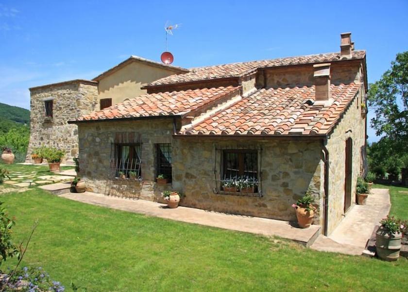 Tuscany Cetona Exterior Detail