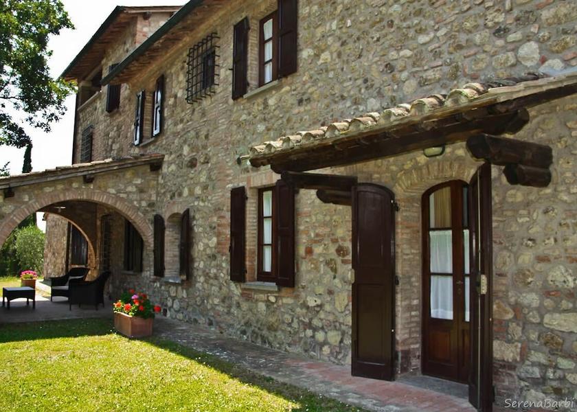 Tuscany Cetona Facade