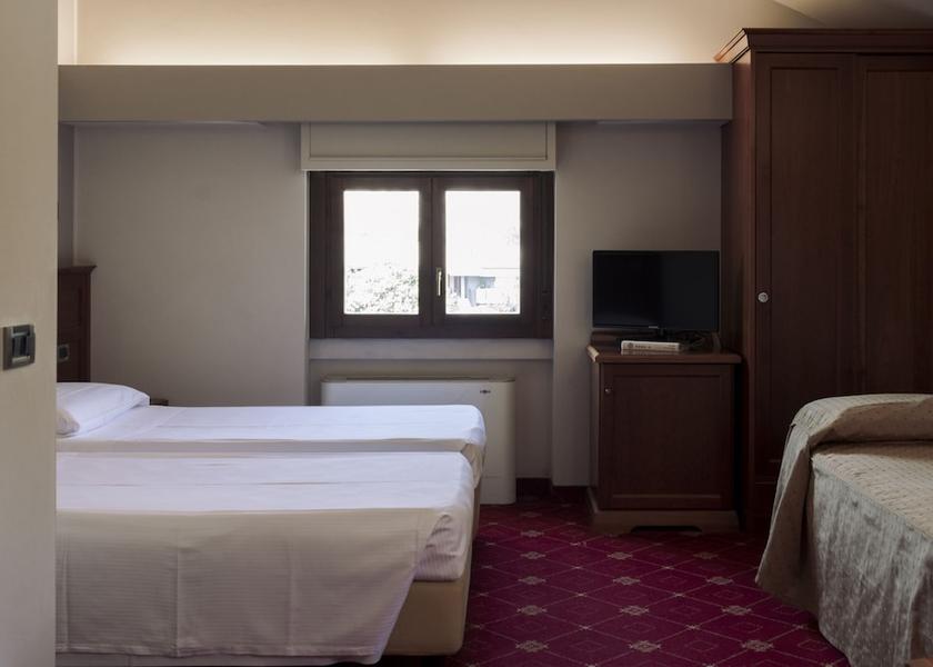 Lombardy Rezzato Room