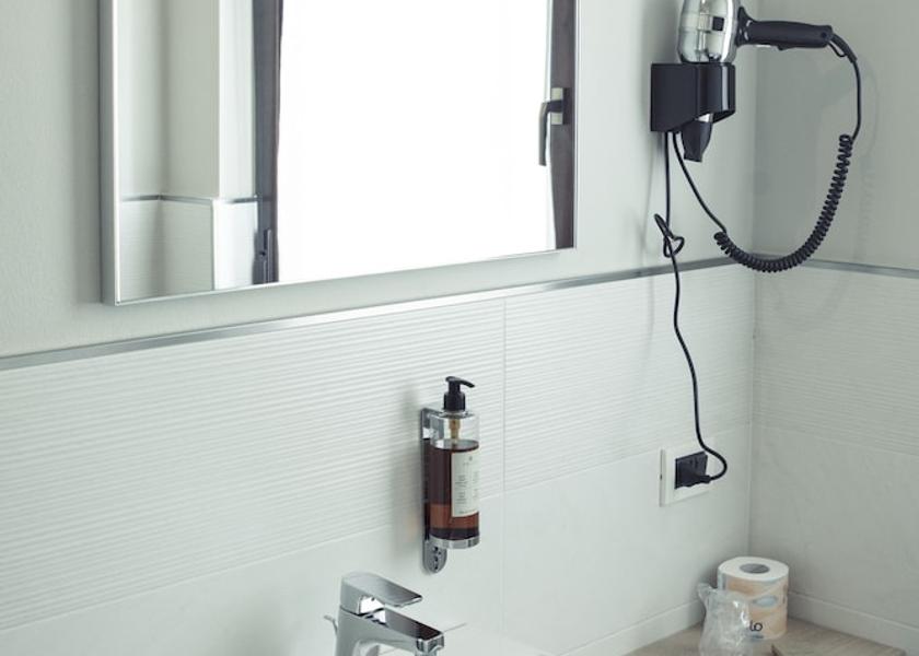Lombardy Rezzato Bathroom