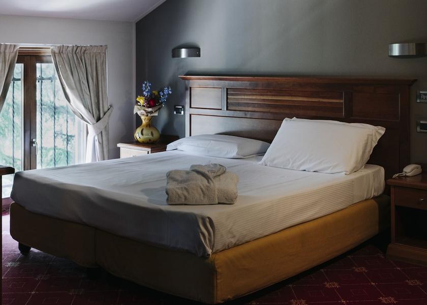 Lombardy Rezzato Room