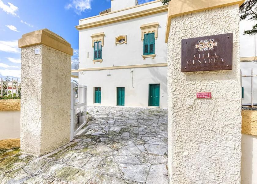 Puglia Santa Cesarea Terme Entrance