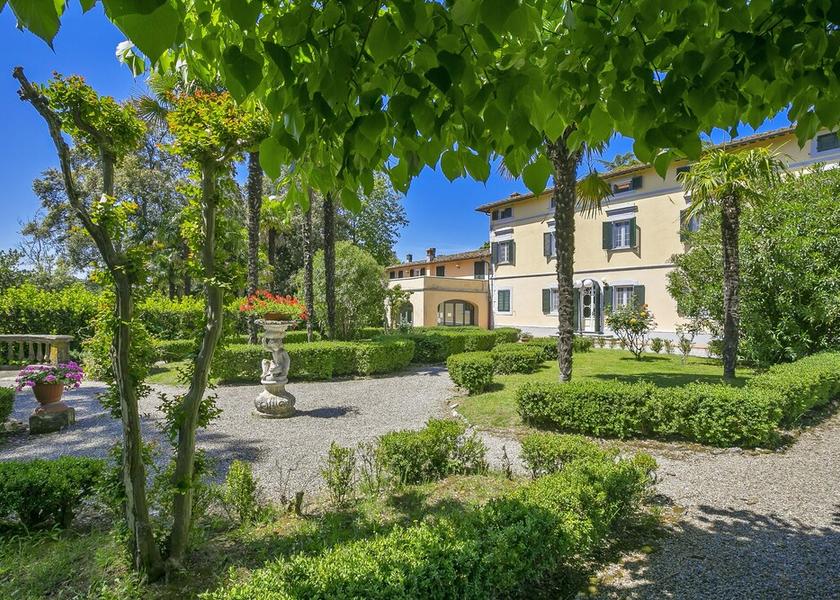 Tuscany Bientina Exterior Detail