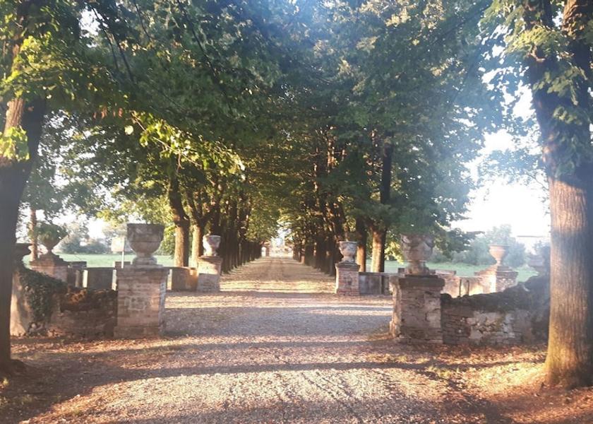 Emilia-Romagna Pontenure Entrance