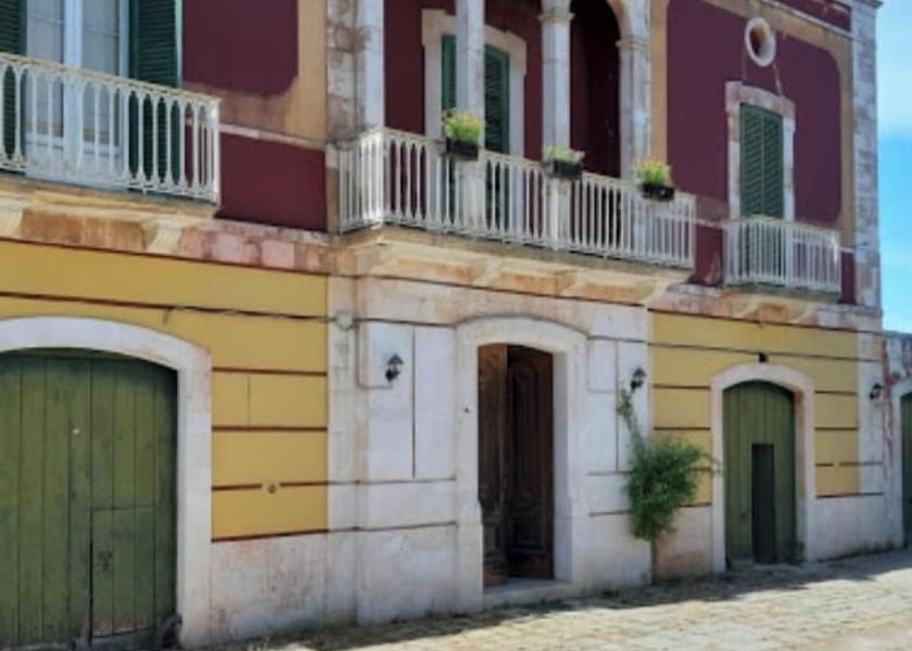 Puglia Castellana Grotte Exterior Detail