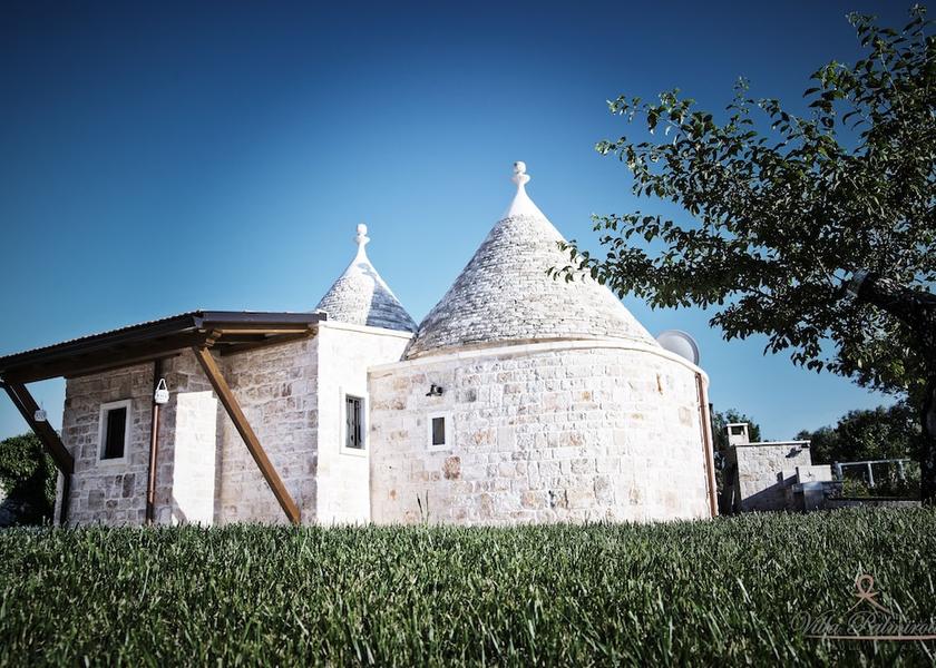 Puglia Castellana Grotte Exterior Detail