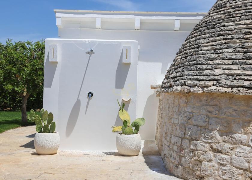 Puglia Castellana Grotte Exterior Detail