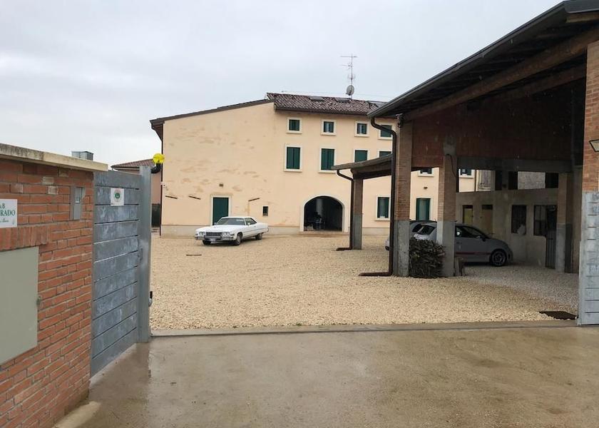 Veneto Sommacampagna Entrance