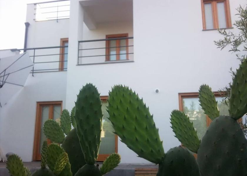 Sicily Altavilla Milicia Facade