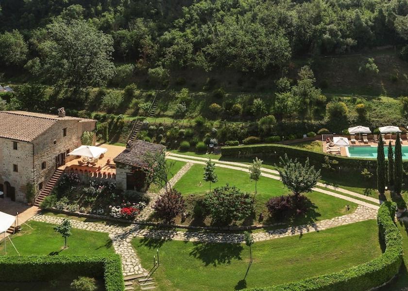 Umbria Deruta Exterior Detail