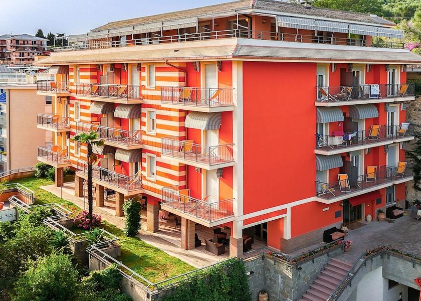 Liguria Lavagna Front of property