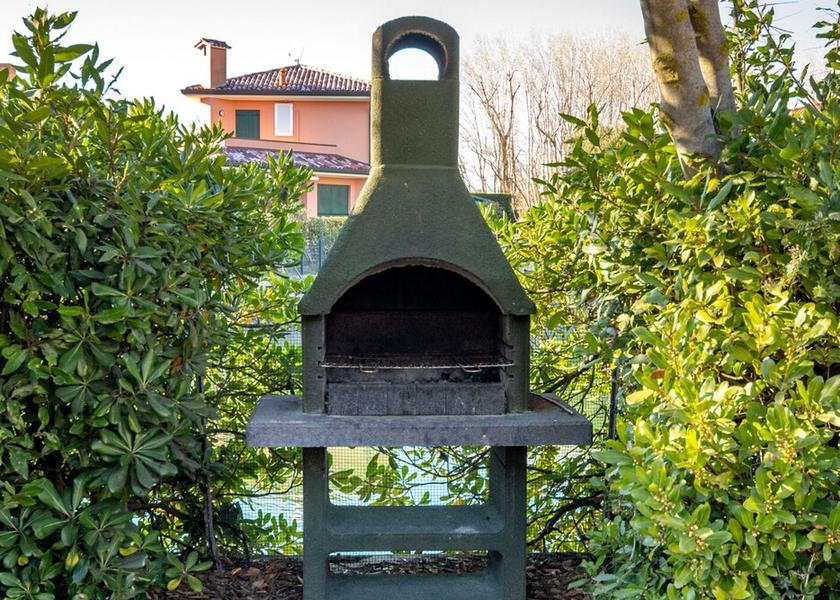 Veneto Rosolina Exterior Detail