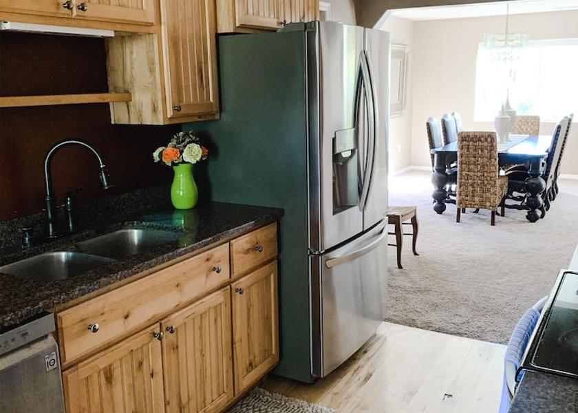 Utah Tropic Kitchen