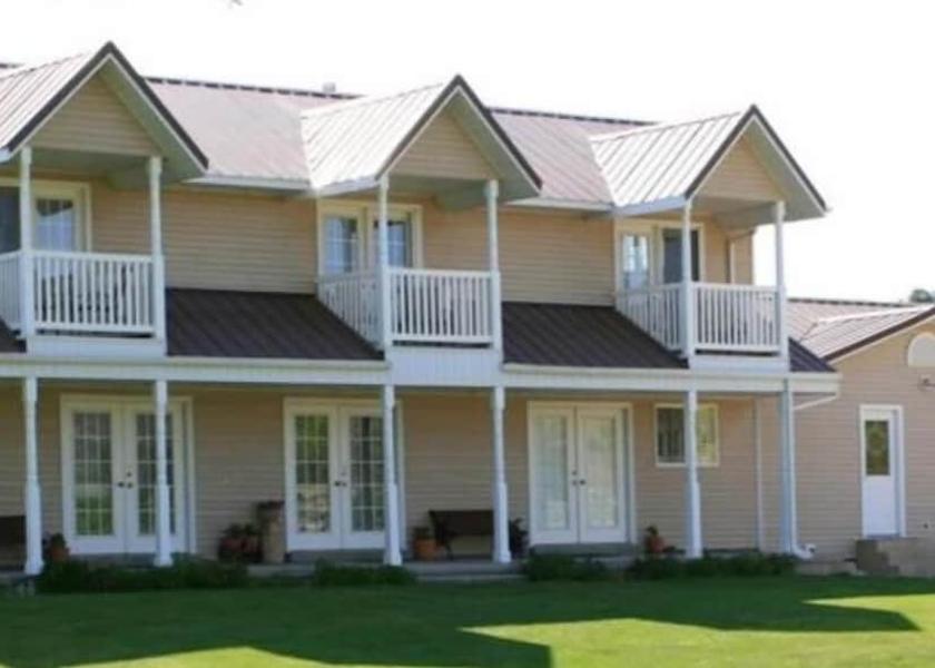 Utah Tropic Exterior Detail