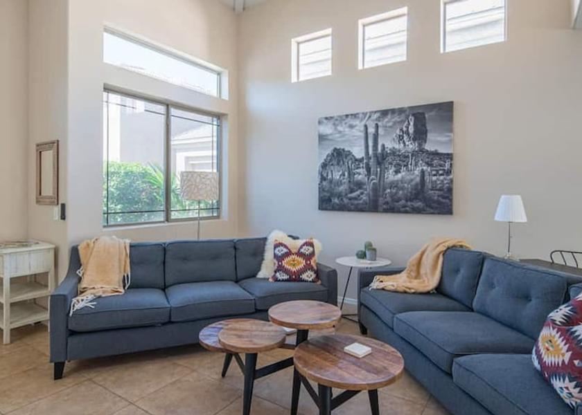Arizona Cave Creek Living Area