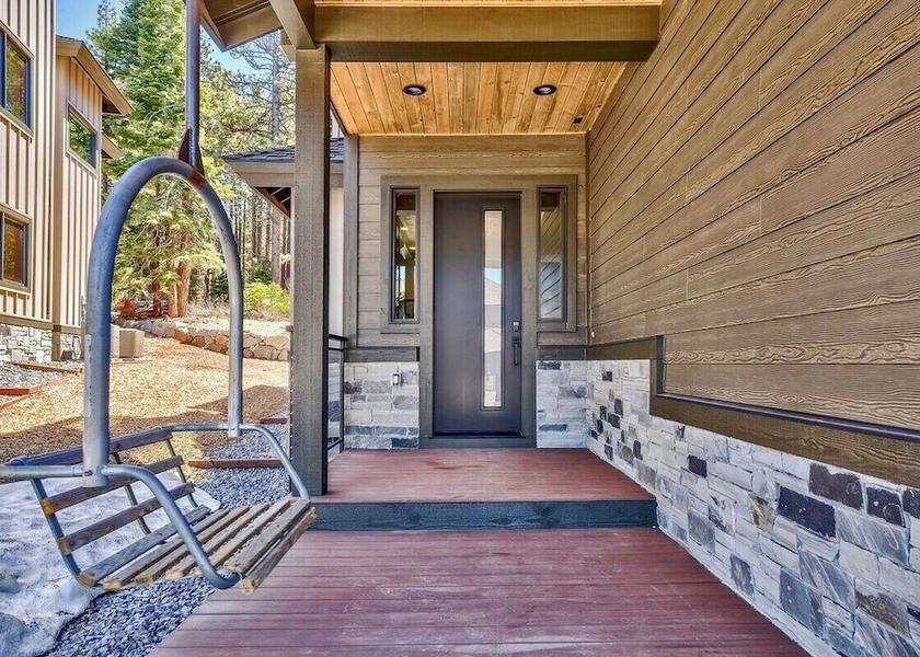 California South Lake Tahoe Facade