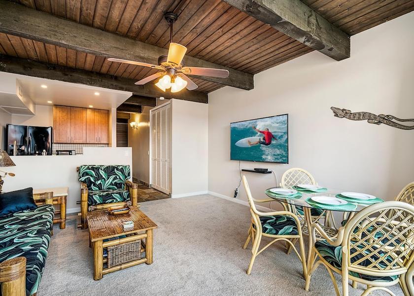 Hawaii Kailua-Kona Dining Area