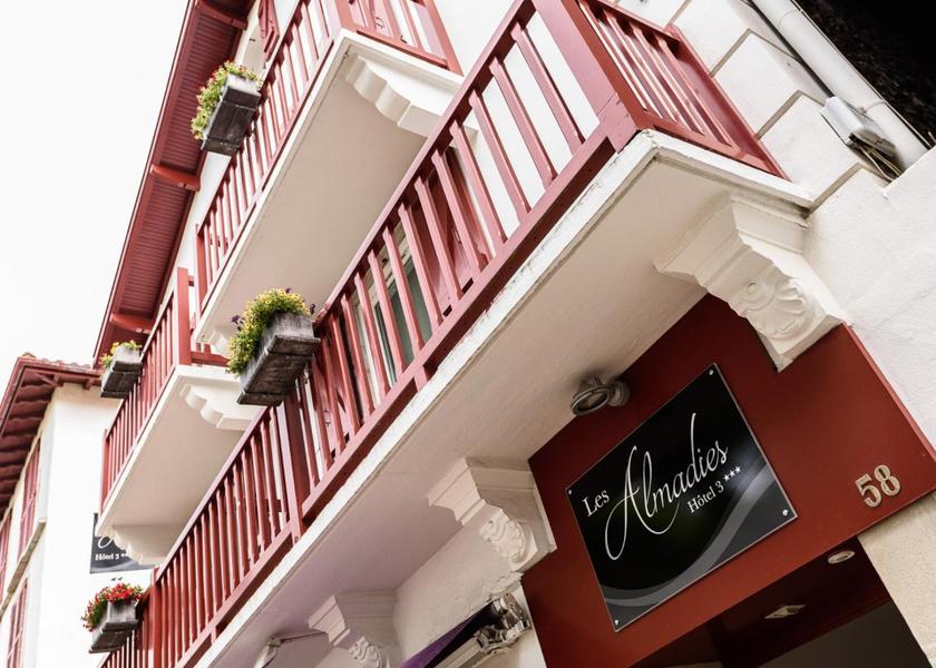 Nouvelle-Aquitaine Saint-Jean-de-Luz entrance